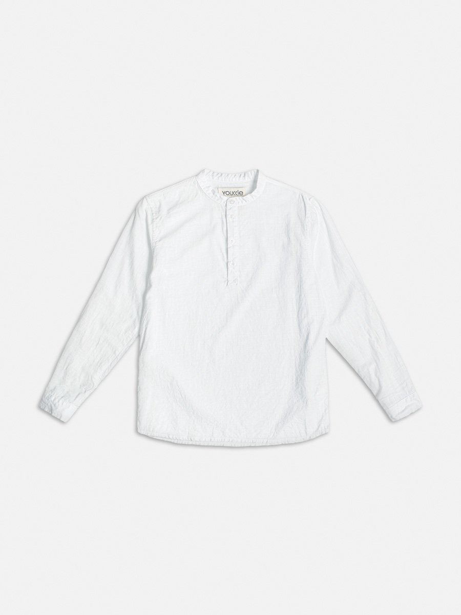 Camiseta Branca com Botão