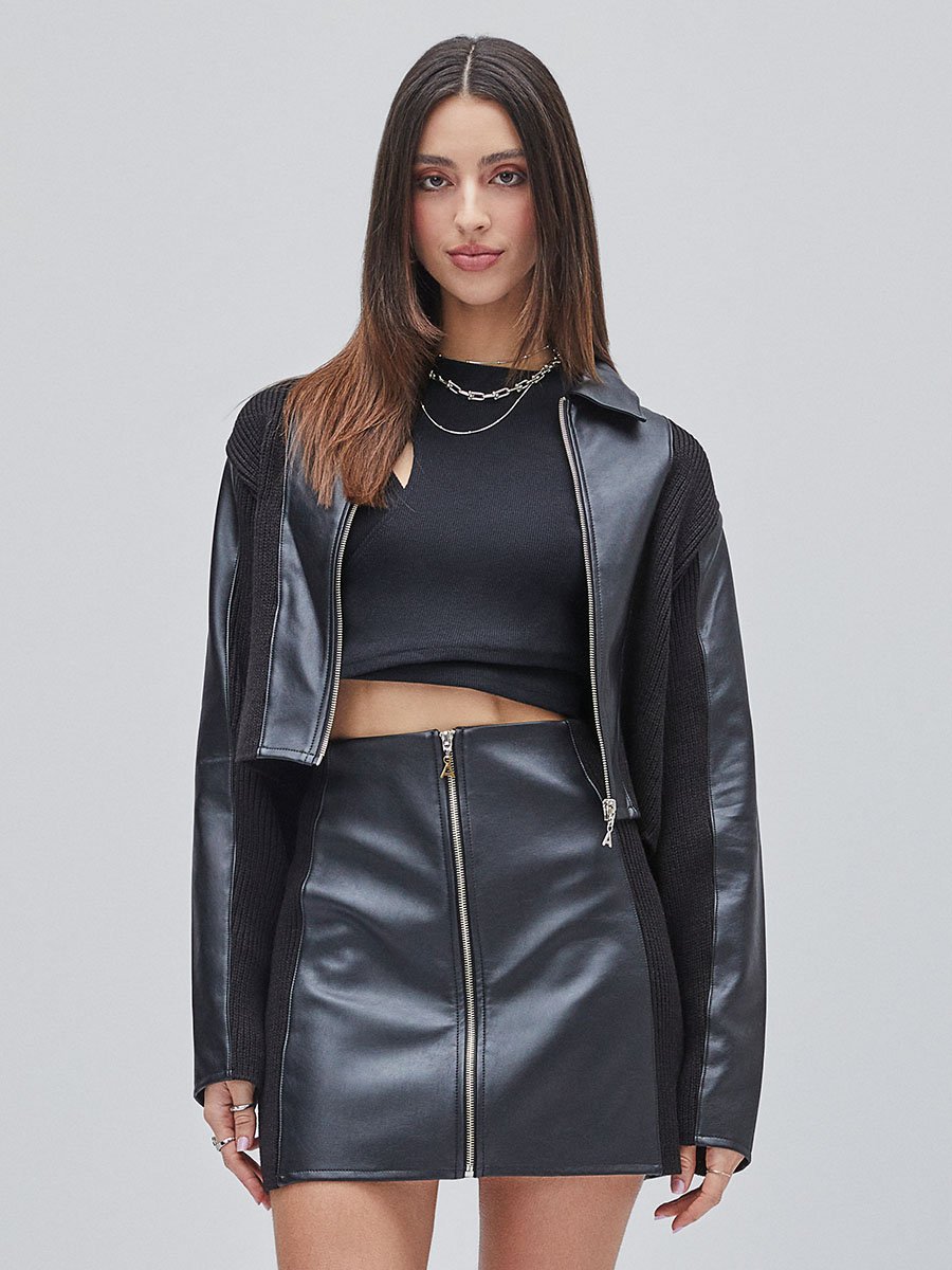 Jaqueta Fake Leather com Tricot