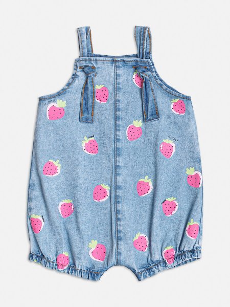 Jardineira Jeans com Estampa de Moranguinhos