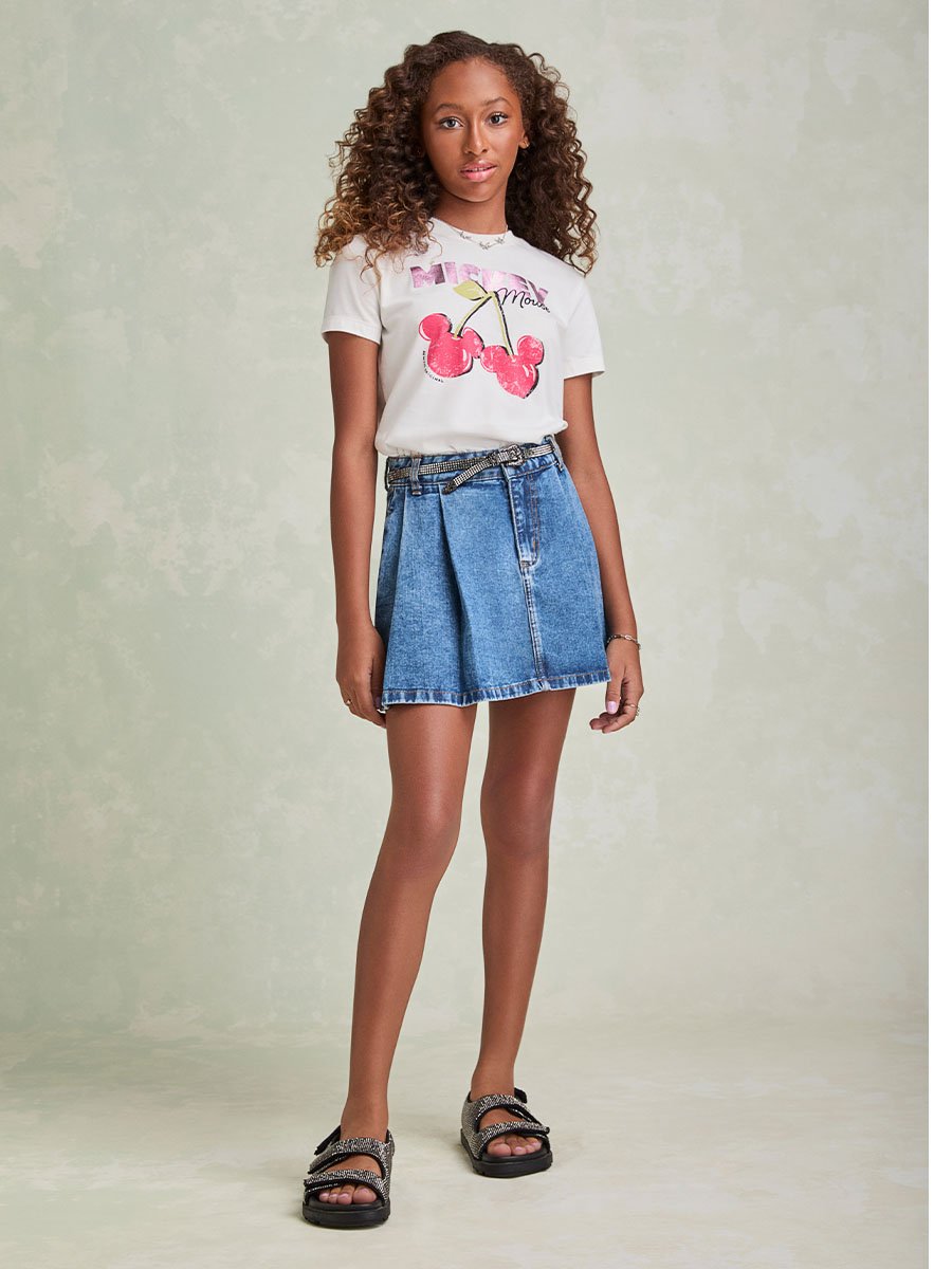T-Shirt Off White com Estampa de Cereja