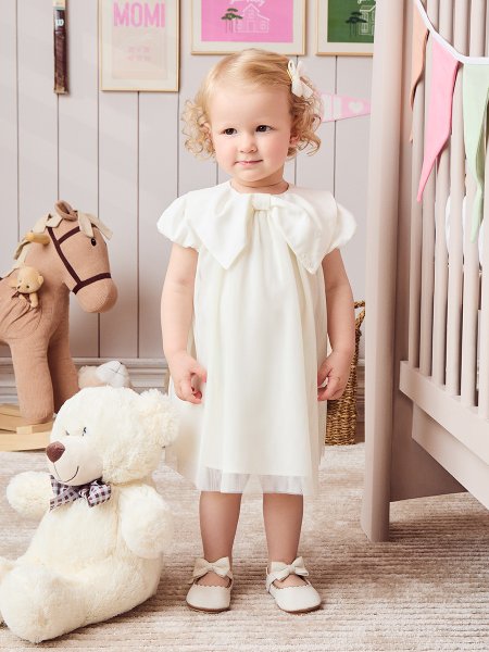 Vestido Off White de Tule com Maxi Laço