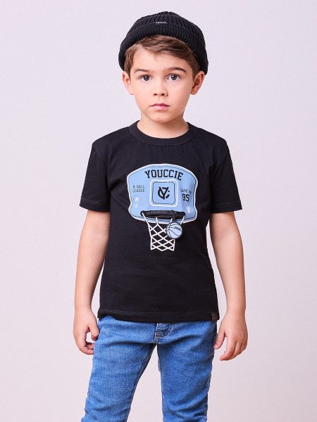 Camiseta Preta com Estampa de Basquet