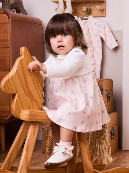 Vestido com Estampa de Coelhinhos 