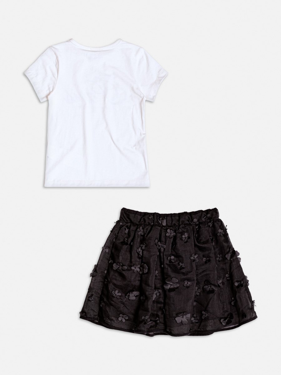 Conjunto Off Manga Curta com Flores 3D