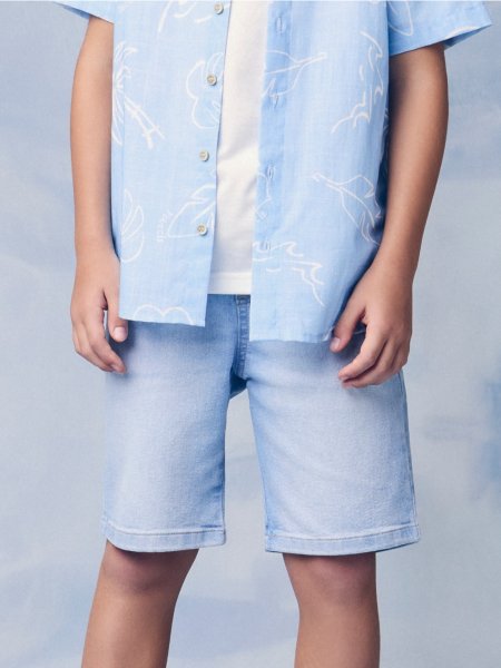 Bermuda Jeans Azul com Cadarço