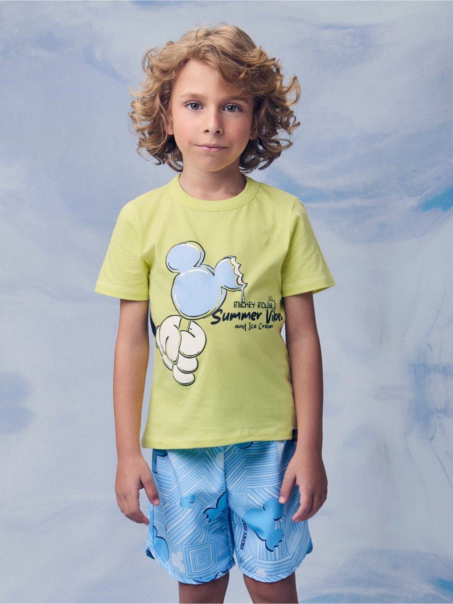 Bermuda Azul de Picolé do Mickey