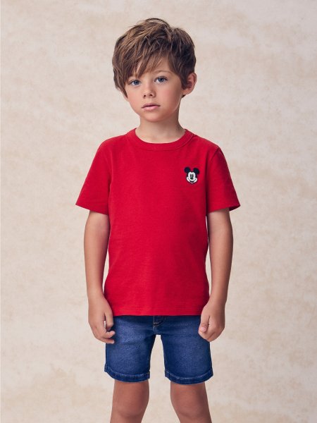 Camiseta Vermelha com Patch do Mickey Mouse