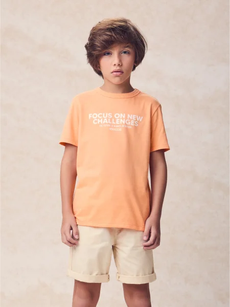 Camiseta Laranja com Estampa em Lettering