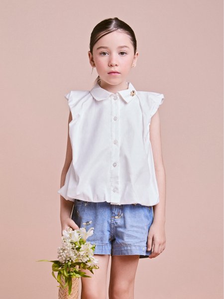 Camisa Off White Balonê com Broche de Abelha