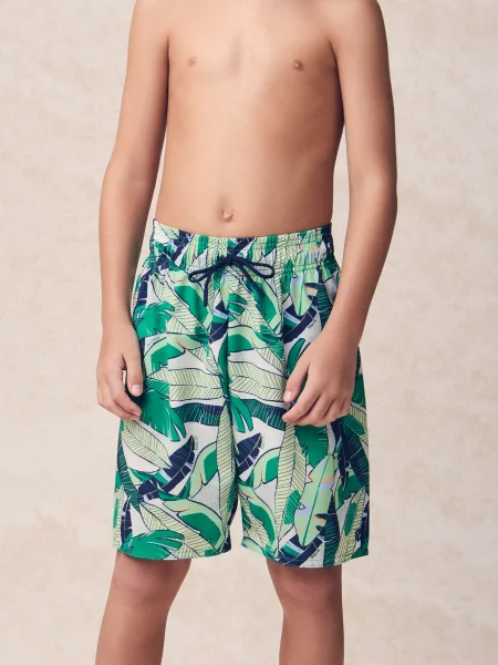 Bermuda em Tactel Sport Estampada de Folhas