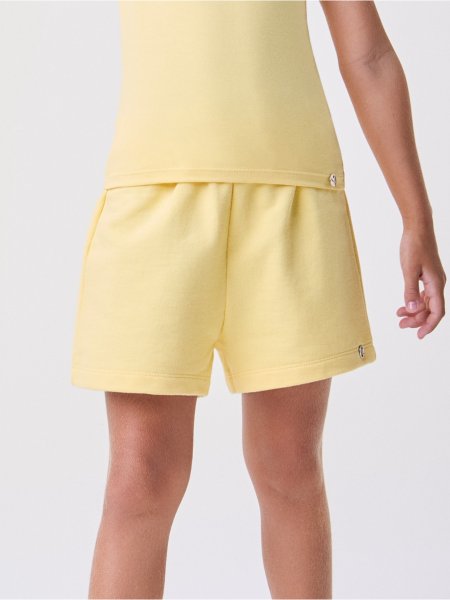 Short Básico de Moletom Amarelo Manteiga