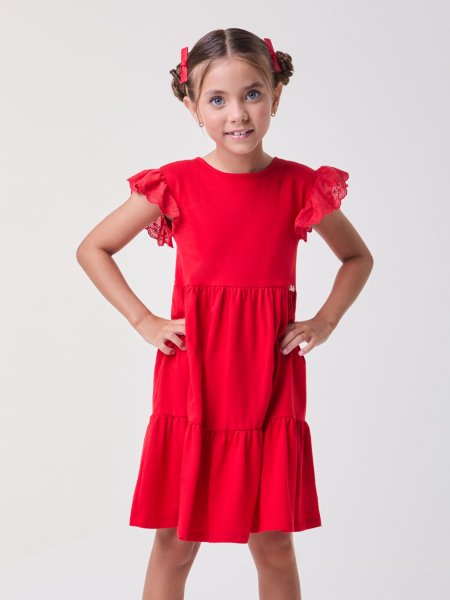 Vestido com Bordado Inglês nas Mangas