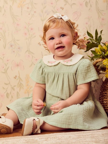 Vestido Anarrugado Verde com Golinha