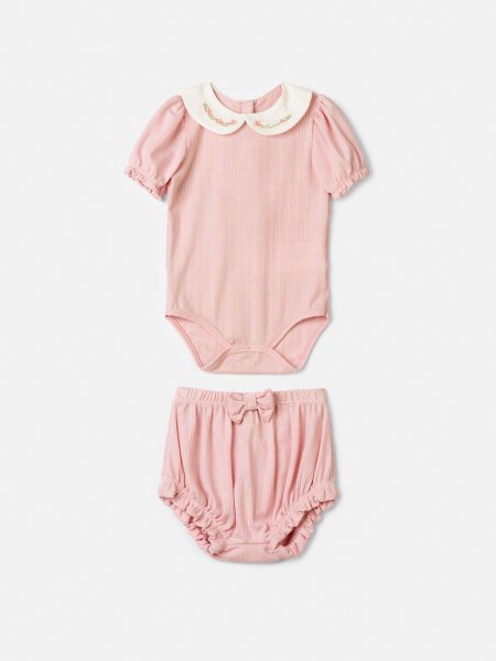 Conjunto Rosa com Bordado Floral na Golinha