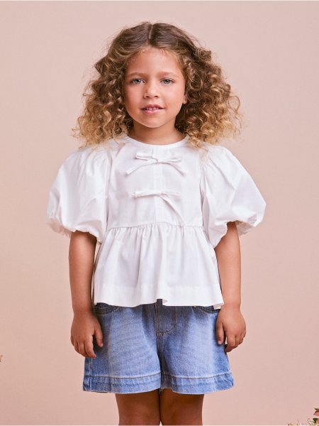 Bata Off White de Tecido com Laços