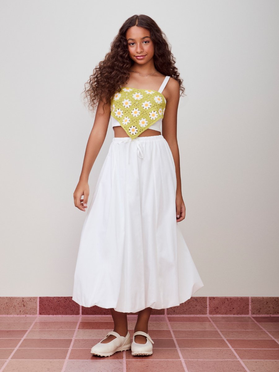 Top Off White com Detalhe de Crochê Floral