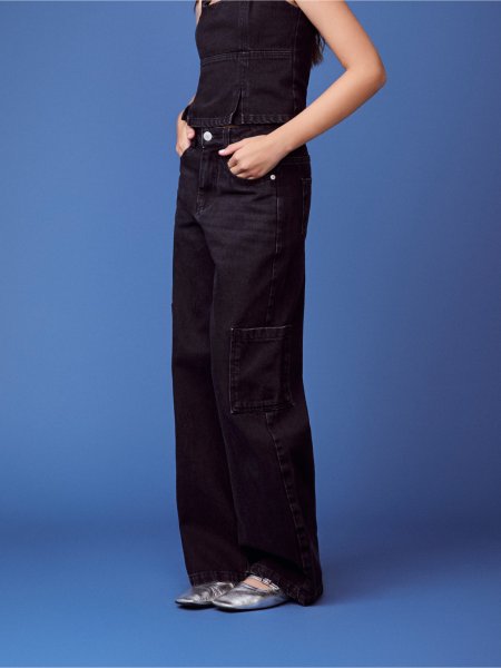 Calça Wide Denim Black com Bolsos Cargo