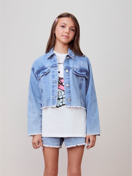 Jaqueta Jeans Azul com Barra Desfiada