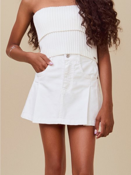 Saia de Sarja Off White com Pregas