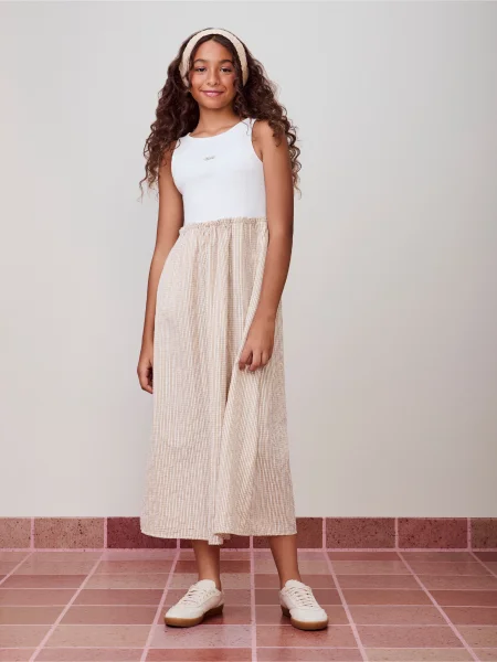 Vestido de Tecido Listrado