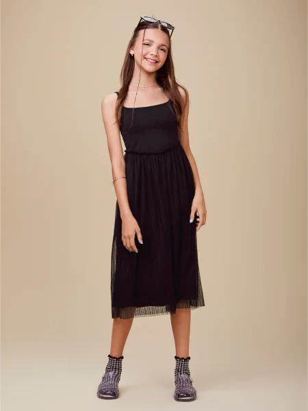 Vestido Midi Preto de Tule