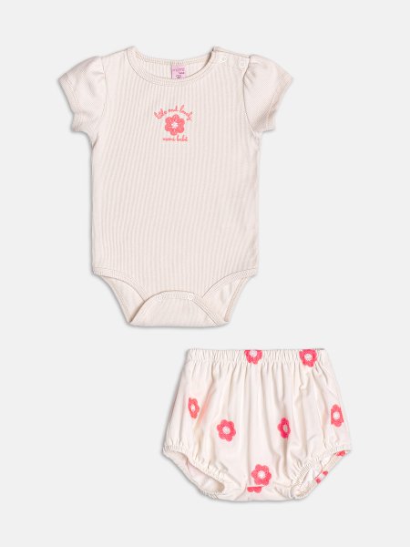 Conjunto com Patch de Flor Neon