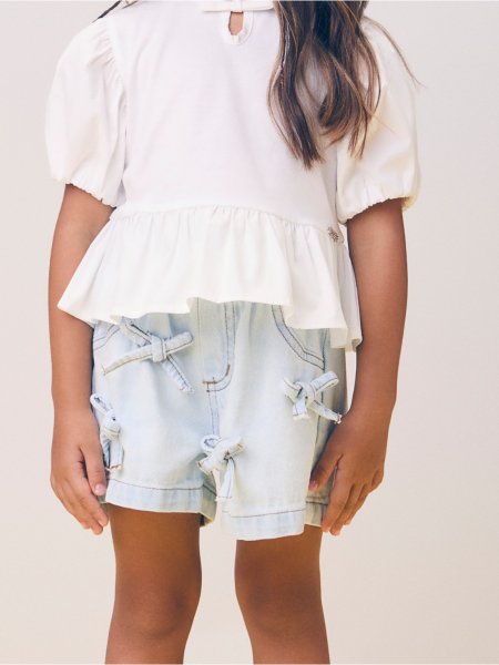 Short Jeans com Laços