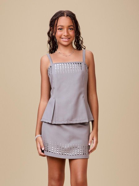 Top Alongado com Tachas