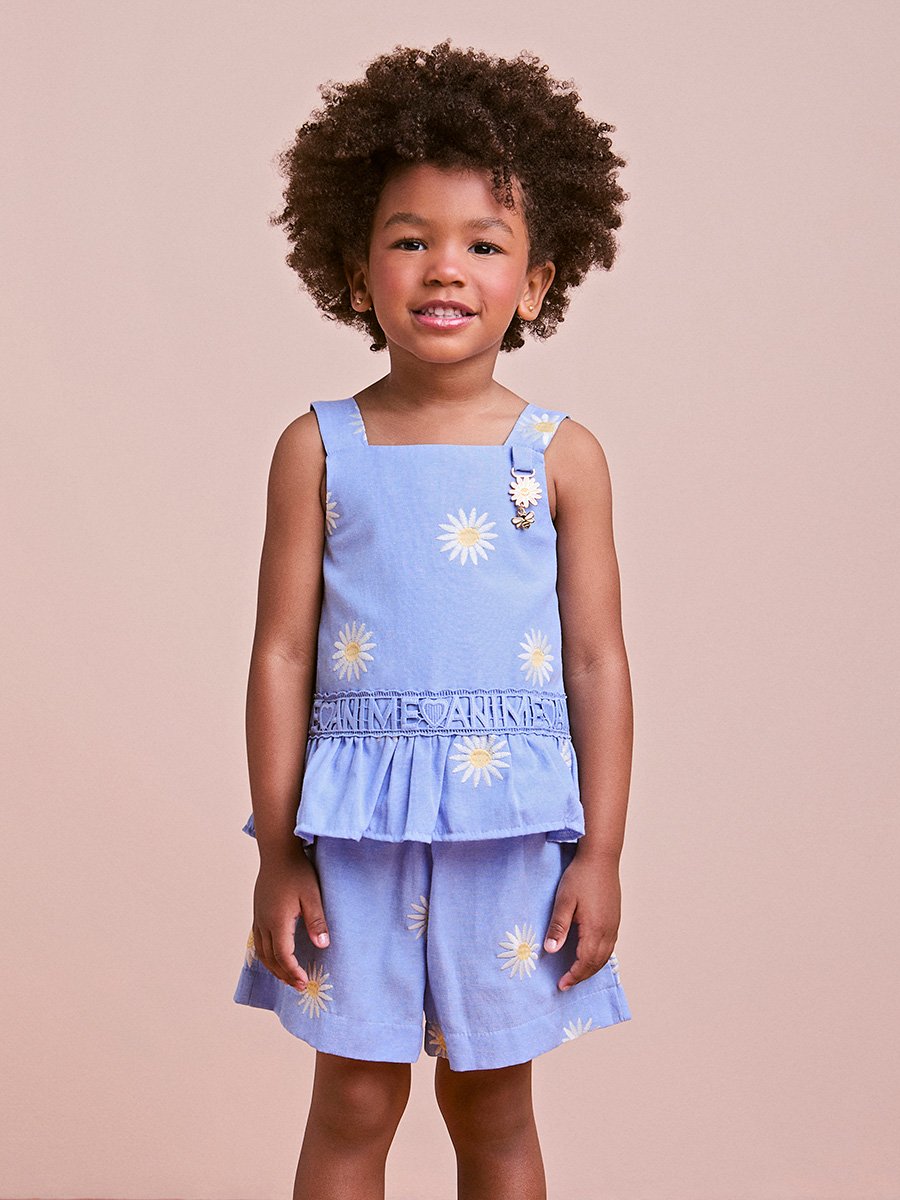 Conjunto Azul com Flores Bordadas