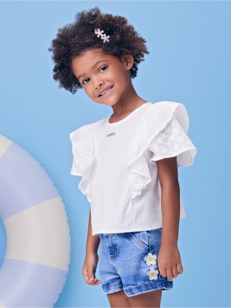 Blusa Off com Bordado de Flores