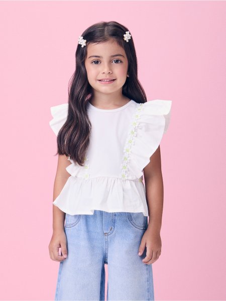 Blusa Tricoline Off com Babados