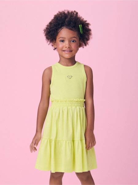 Vestido Amarelo com Pingente