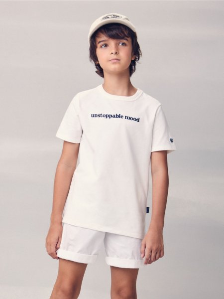 Camiseta Off com Lettering