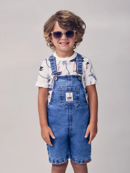 Jardineira de Jeans com Patch