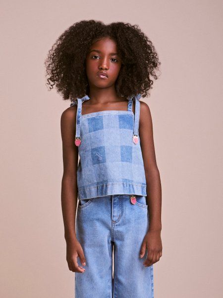 Top Jeans Vichy com Pingentes de Morangos