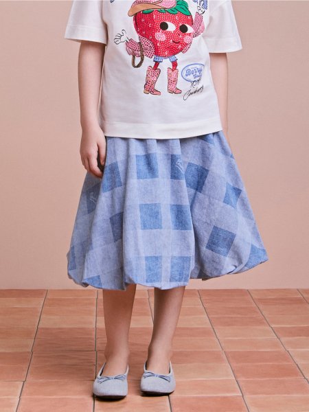 Saia Jeans Vichy com Pingente de Morango