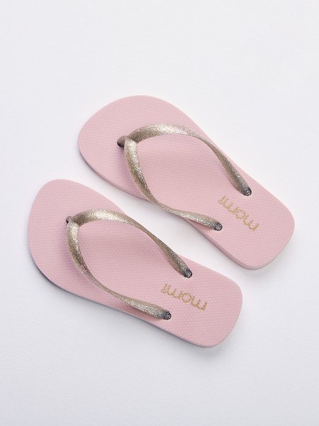 Chinelo Flip Rosa com Tiras de Brilho