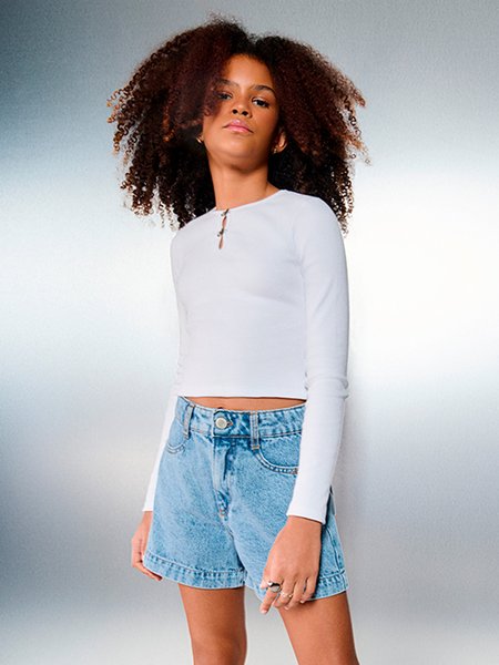 Blusa Feminina Authoria Manga Longa Off com Decote