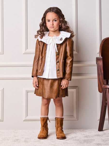 Jaqueta Infantil Menina Animê Fake Leather com Mangas Franzidas e Pingente