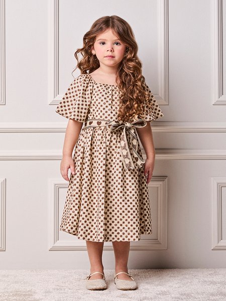 Vestido Infantil Menina Animê Bordado com Faixa de Corações
