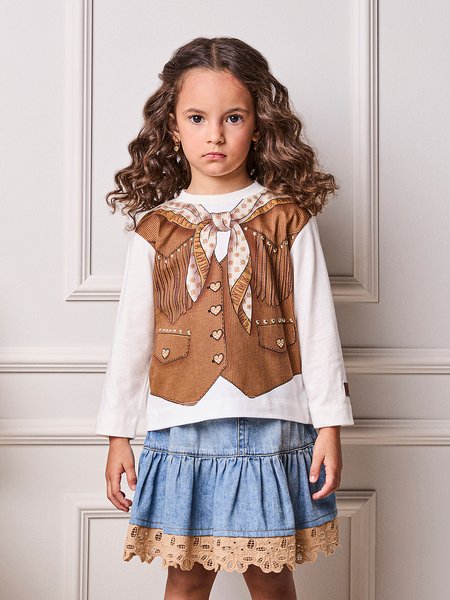 T-Shirt Infantil Menina Animê com Estampa de Colete Country