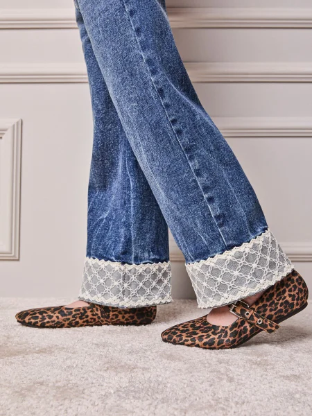 Calça Infantil Menina Animê Jeans com Renda na Barra