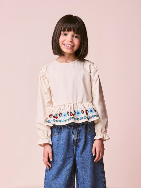 Blusa Menina Infantil com Bordado de Flores