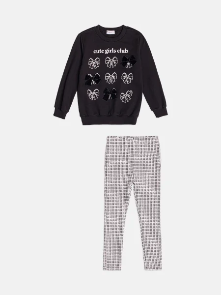 Conjunto Infantil Menina com Lacinhos de Veludo