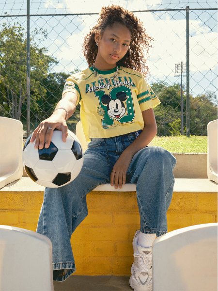 T-Shirt Feminino Authoria Cropped Copa do Mickey Disney