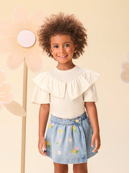 Blusa Infantil Menina Off com Máxi Babado e Renda Momi