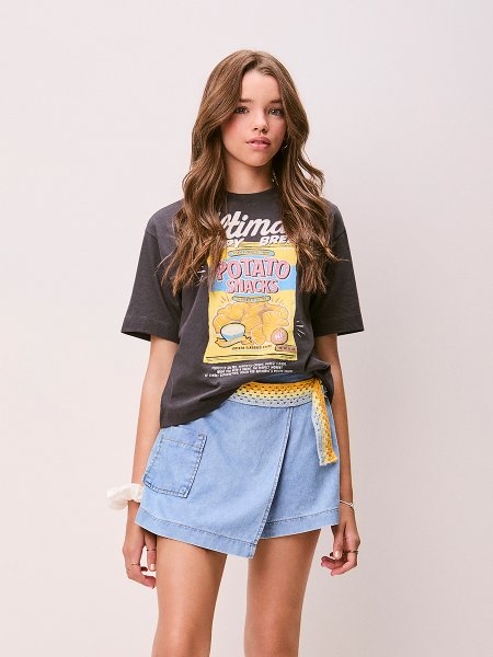 T-Shirt Feminina Estampa Máxi Ultimate Authoria