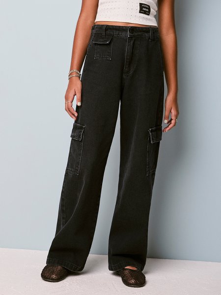Calça Jeans Feminina Wide Cargo Preta Authoria