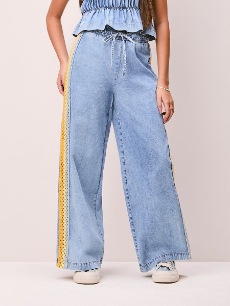 Calça Jeans Feminina Wide com Crochê Authoria