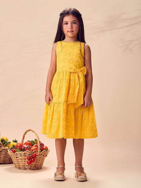 Vestido Infantil Menina Animê de Laise Amarelo Sun com Babados de Renda e Laço